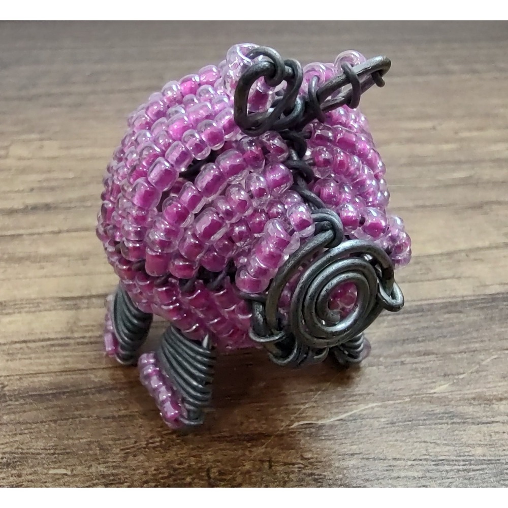 Hand-made Beaded Pig Figurine, Shelf Sitter Home Decor Farm Animal Z32
